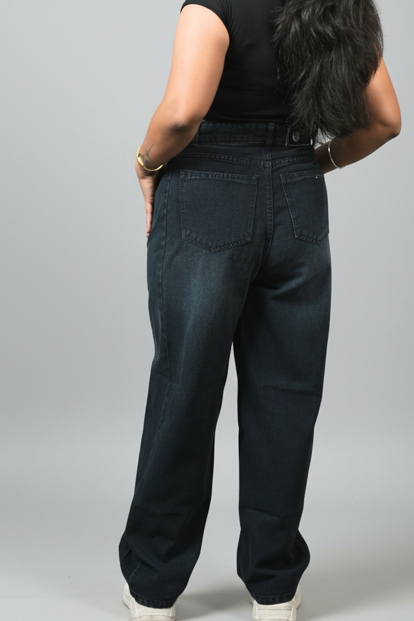 Women's Balloon Fit Jeans Black - Back standing view