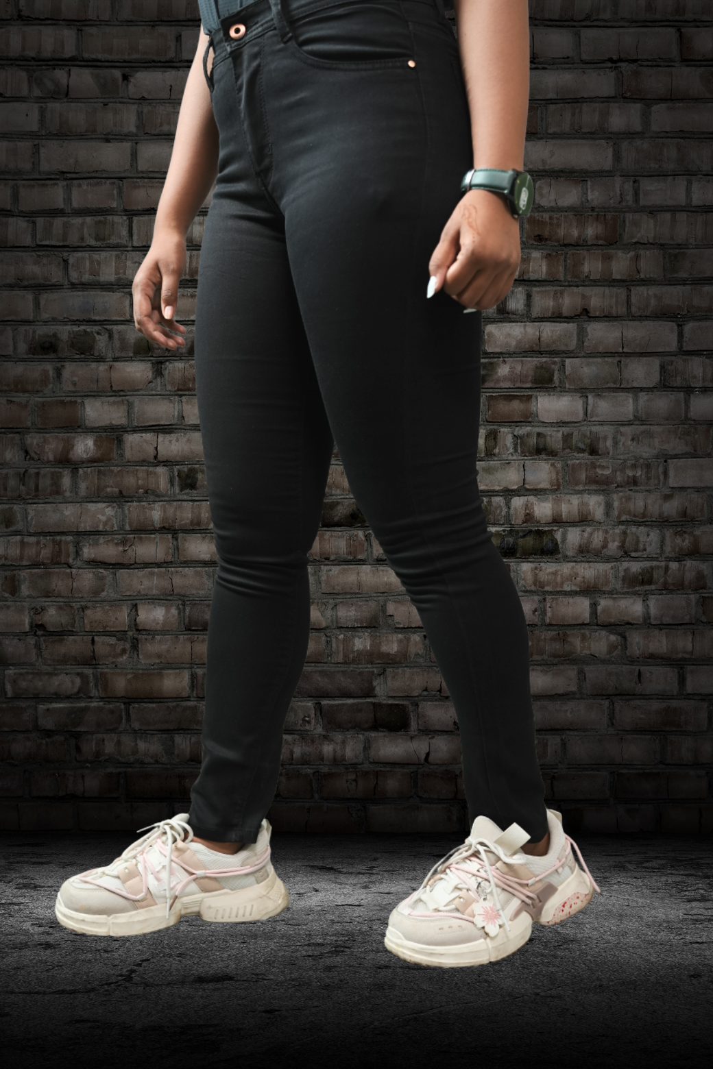 Women's Skinny Fit Jeans Black - Front standing view