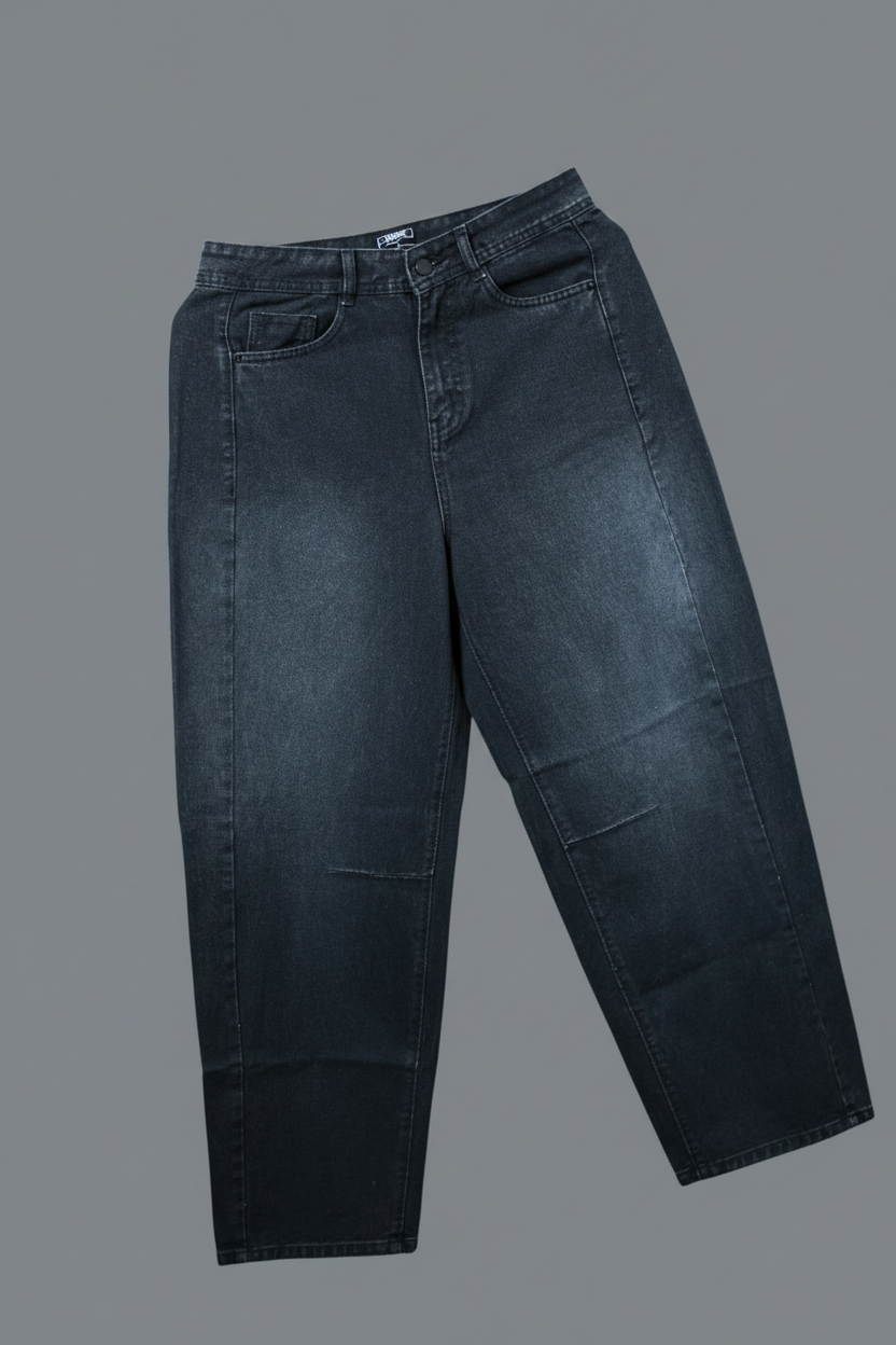 Women's Balloon Fit Jeans Black - Front waist detail