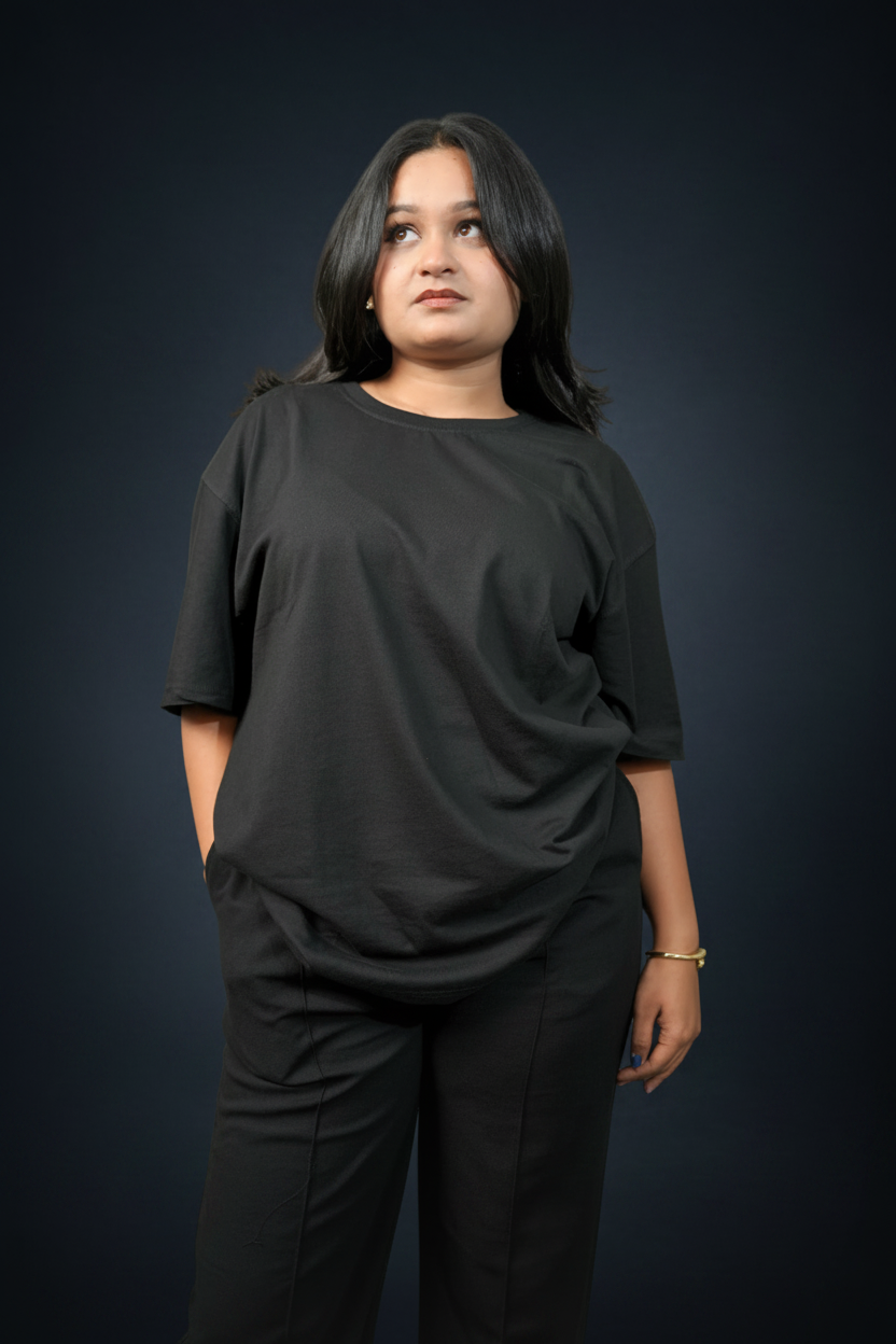 Women's Oversized Plain T-Shirt All Black Front - Eclipse Theory