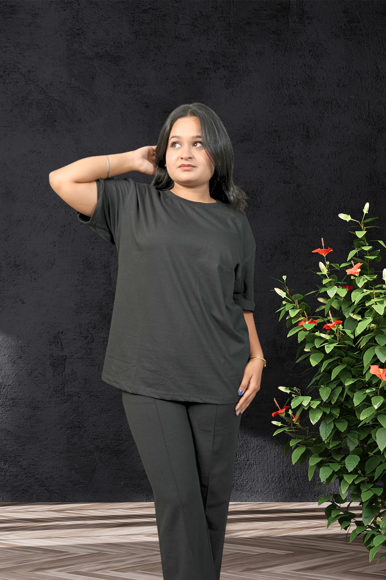 Women's Oversized Plain T-Shirt All Black Side - Eclipse Theory